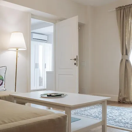 River View - Old Daire